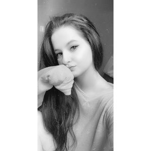 Meet your Posher, Claire